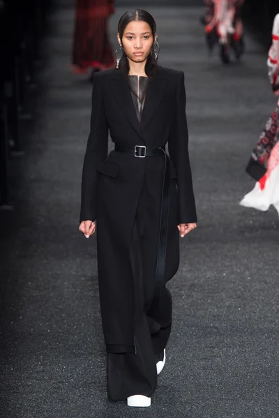 Look 11